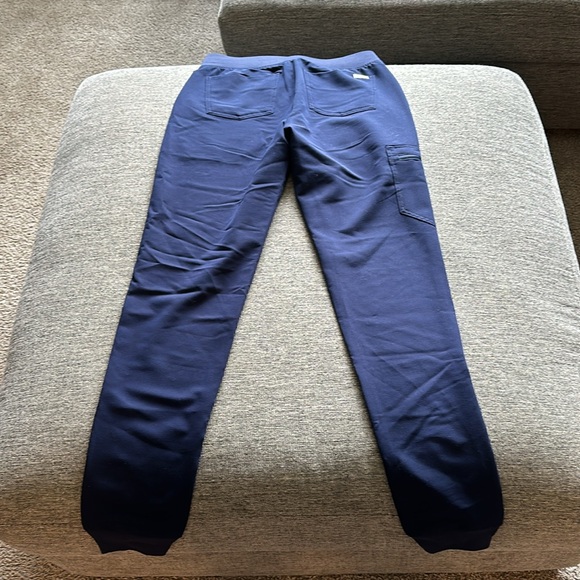 NWT Figs Zamora Jogger scrubs - Picture 6 of 6